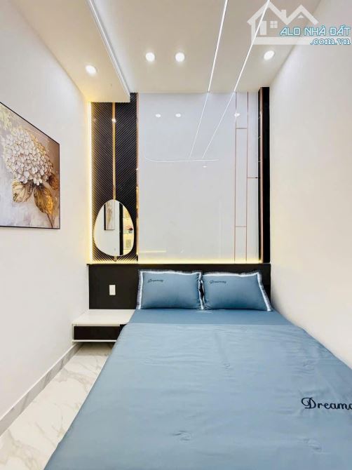 Chính chủ cần bán gấp nhà 48m2 ngay Thành Thái, Quận 10. Giá: 3 Tỷ 125 tr. SHR, hẻm 5m - 4