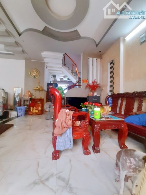 SIÊU PHẨM - 100M2 - 8X12,5M 3 TẦNG SÂN THƯỢNG 6PN 7WC - NGAY CẦU NHỊ THIÊN ĐƯỜNG Q8 - 8.2T - 4