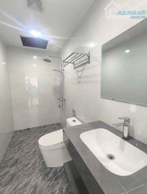 BÁN NHÀ ĐẸP PHỐ ĐẶNG VŨ HỶ – 32m2 x 5 Tầng, Mặt Tiền 4m – Chỉ Nhỉnh 5 Tỷ - 4