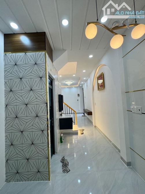 Vị trí vàng trong bất động sản nằm tại 69 Cao thắng Q3 SHR hẻm 4m oto thông Điện Biên Phủ - 4