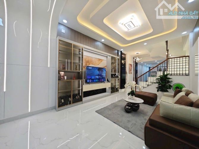 NHÀ PHÂN LÔ - PHƯỜNG CANH - 2P RA MỸ ĐÌNH - 40M2 - GẦN PHỐ - CHỈ 7 TỶ 5 - 4