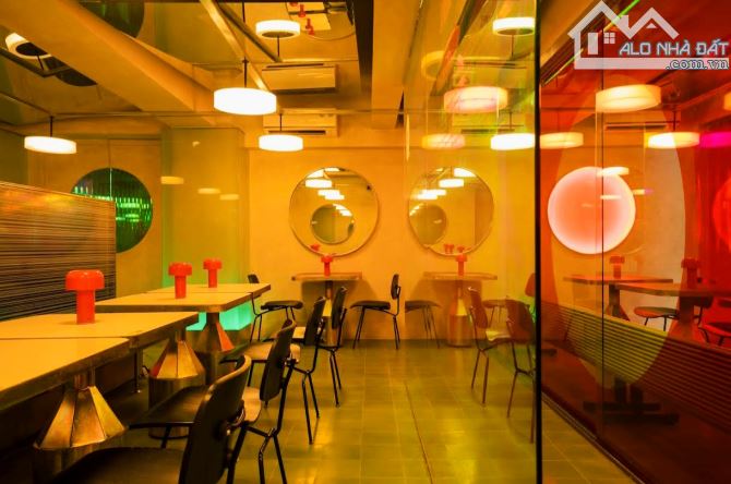 CHO THUÊ SIÊU PHẨM MẶT TIỀN BẾN NGHÉ - 13M X 16M, TRỆT SUỐT - SỐ 8 NGUYỄN SIÊU, QUẬN 1 - 4