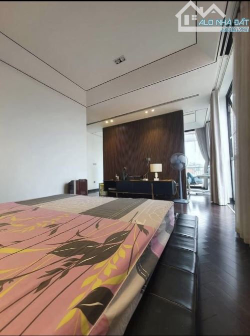 CẦN BÁN BIỆT THỰ PHỐ BỒ ĐỀ - VIEW HỒ - DIỆN TÍCH 180M² - GIÁ CHỈ 18 TỶ - 4