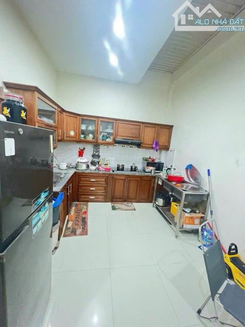 Gần cầu Phú Xuân, DT 5x12m, Hẻm xe hơi - 4