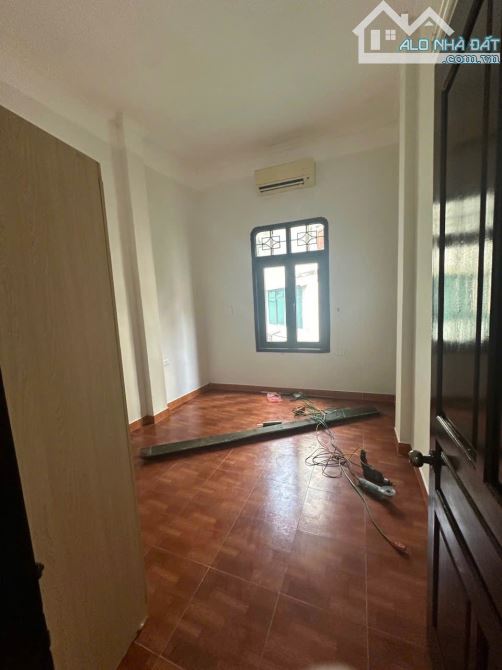 BÁN NHÀ ĐẤT ĐỘI CẤN –BA ĐÌNH DT 44M MT 4M 3 TẦNG GIÁ CHỈ 5.5 TỶ 100M RA PHỐ - 4