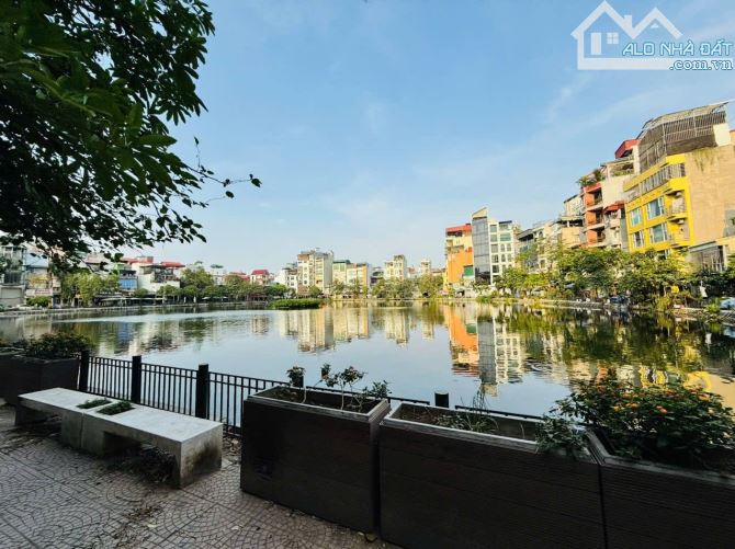 ĐẤT MẶT HỒ ĐẦM TRÒN 35 TỶ 95m MT 4m VỈA HÈ 3 Ô TÔ TRÁNH KINH DOANH SẦM UẤT ĐỘI CẤN BA ĐÌNH - 4