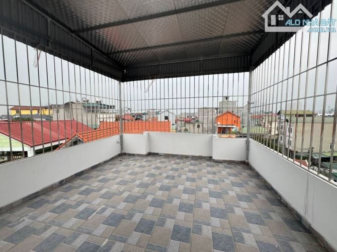 BÁN NHÀ LONG BIÊN GẦN AEON Mặt Tiền 5m DT 52m² X5 TẦNG – THANG MÁY – GARA Ô TÔ Nhỉnh 7 Tỷ. - 4
