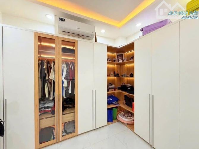 Bán Nhà Bình Thạnh,Hoàng Hoa Thám - Nhà Đẹp 4 Tầng - DT 40m2 - Full Nội Thất - Nhỉnh 6 tỷ - 4