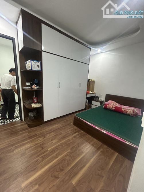 BÁN NHÀ TÂN MAI - 47.8M2, 5 TẦNG, NGÕ THÔNG, 10M RA OTO TRÁNH, NHÀ ĐẸP Ở LUÔN - 4
