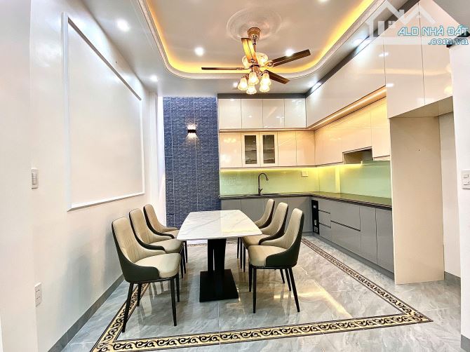 Bán nhà 4 tầng 56m2 Khúc Thừa Dụ, Lê Chân. Giá 3,99 tỷ - 4