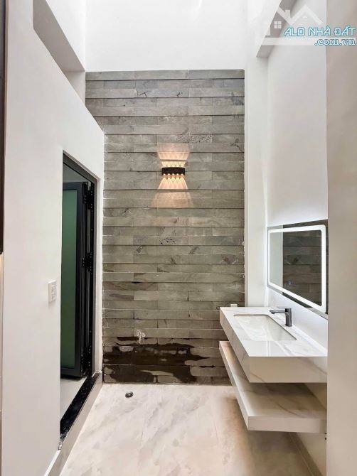 BÁN NHÀ HOÀNG HOA THÁM, GÒ VẤP - HẺM XE HƠI  - 4 TẦNG - 52M2 - 4PN - CHỈ 8,38 TỶ - 4
