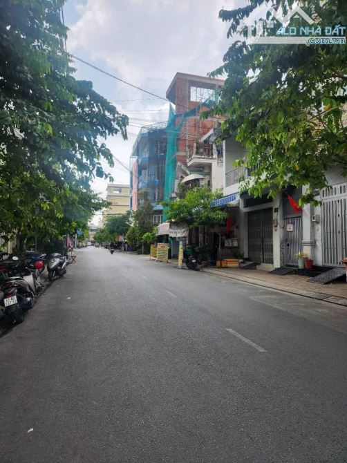 BÁN NHÀ LÊ VĂN QUỚI _ VUÔNG A4 _ HẺM XE HƠI TỚI CỬA _ 50M2 _ 4 TẦNG ĐÚC GIÁ 3,95 TỶ. - 4