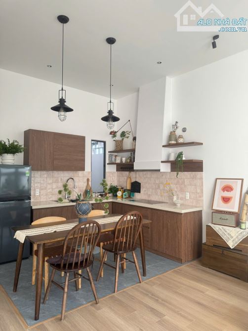 BÁN NHÀ SÂN VƯỜN ĐƯỜNG HOÀNG CÔNG CHẤT, GẦN NGAY BÃI TẮM SƠN THUỶ, 89M2 GIÁ 5TY4 - 4