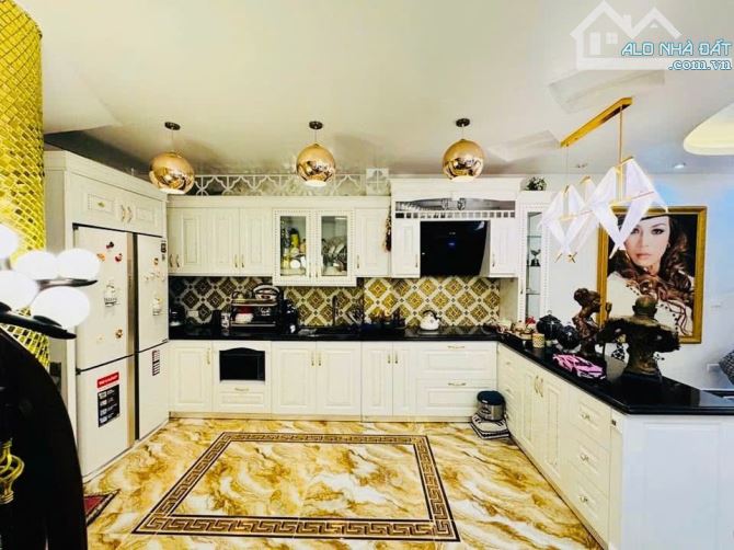LÔ GÓC -:Ô TÔ - 3 THOÁNG - ĐƯỜNG BƯỞI BA ĐÌNH - DT 73m2-4T- MT 4.7m - NHỈNH 17tỷ - 4
