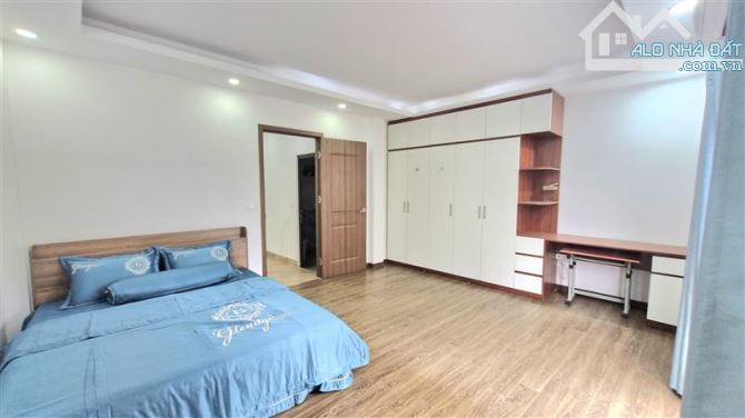 Giảm giá 300tr, nhà Nam Từ Liêm,Lô Góc,5 tầng mặt tiền 5m - 4
