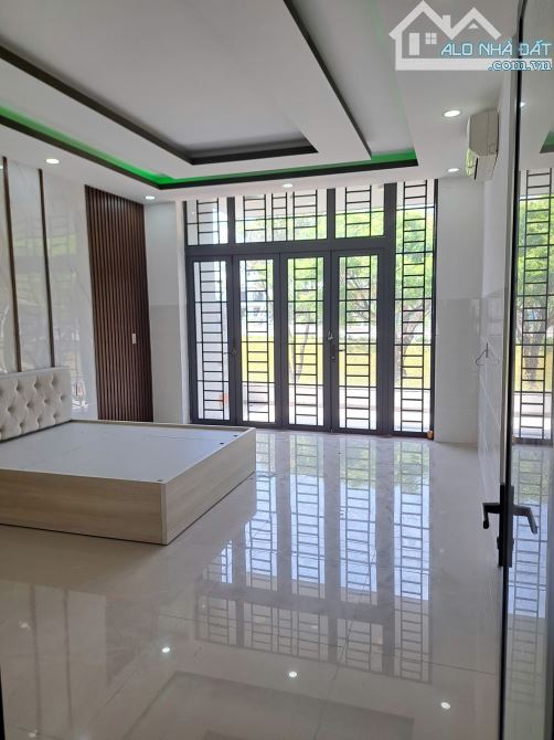 🎑🎑CHO THUÊ NHÀ 4 TẦNG RỘNG 150M2 ĐẤT MẶT TIỀN NẠI NAM - 4