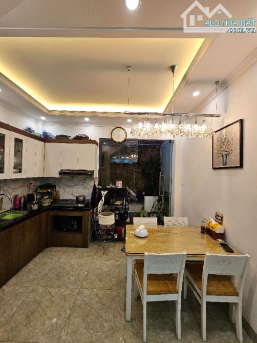Nhà 4 tầng Dân xây Thanh Am, 2 thoáng trước sau, ô tô đỗ cửa, 56m, MT 3.4m, nhỉnh 6 tỷ - 4