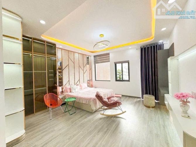 MẶT TIỀN PHẠM HỮU LẦU Q7 - 5 LẦU - 72m2 - 5x16m- GIÁ 15.9 TỶ - 4