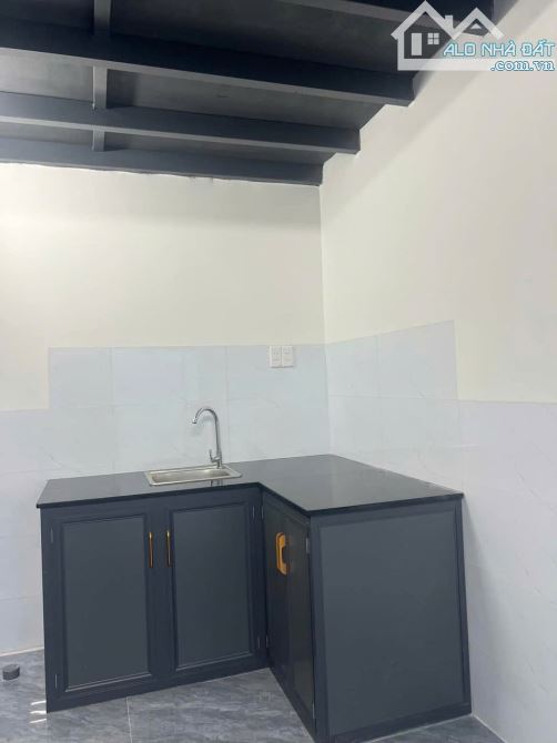 CẦN BÁN DÃY PHÒNG TRỌ ĐANG CHO THUÊ,GIÁ CHỈ 750 TRIỆU,266m2 - 4
