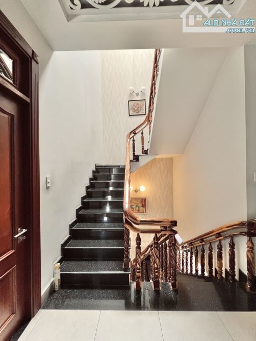 GIẢM 2TỶ BÁN BIỆT THỰ 200m2, 3 TẦNG - NGÃ TƯ TÔ NGỌC VÂN, PHẠM VĂN ĐỒNG LINH ĐÔNG CHỈ 16TỶ - 4