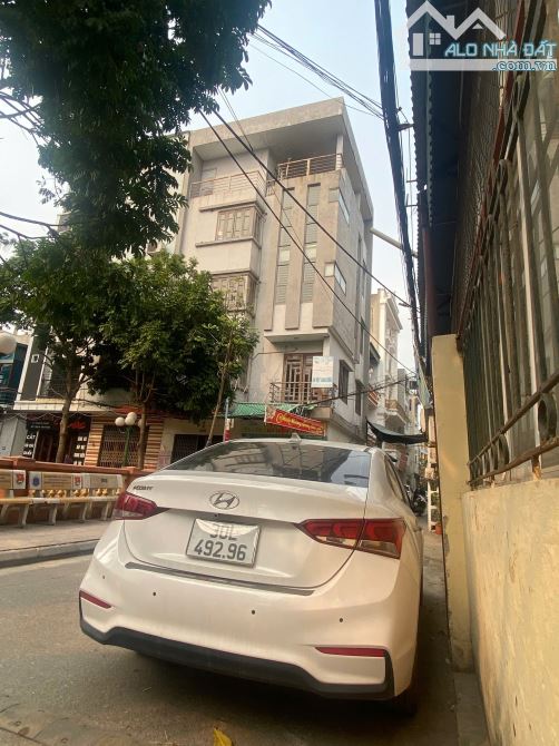 BÁN NHÀ LÔ GÓC MẶT HỒ PHỐ Ô CÁCH – Ô TÔ VÒNG QUANH – KINH DOANH ĐỈNH ĐÔNG NGƯỜI QUA LẠI - 4