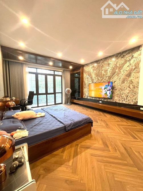 Mặt Phố Phùng Hưng Hàng Mã Hoàn Kiếm 110m2 6 Tầng MT 10m Lô Góc 3 Thoáng Thang Máy KD. - 4