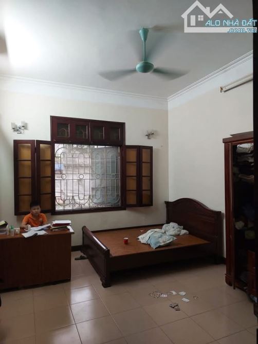 Hiếm ! Lạc Long Quân Tây Hồ - Lô Góc 3 Thoang - Ô TÔ. DT 100m x 4 Tầng - Giá 21.9 tỷ . - 4