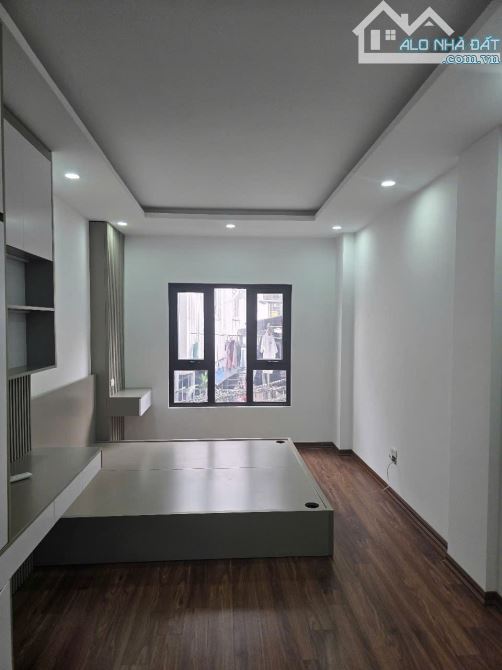 NHÀ MỚI TINH LÔ GÓC 6 tầng 4 pn full nội thất phố Nguyễn Phúc Lai giá 8 tỷ - 4