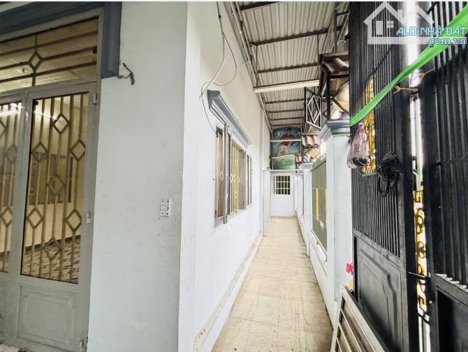 Bán Nhà Hóc Môn - 200M2 ( 9,5 x 21) -2 Mặt Tiền Hẻm xe Tải -  Chỉ 4,56 Tỷ Tỷ. - 4