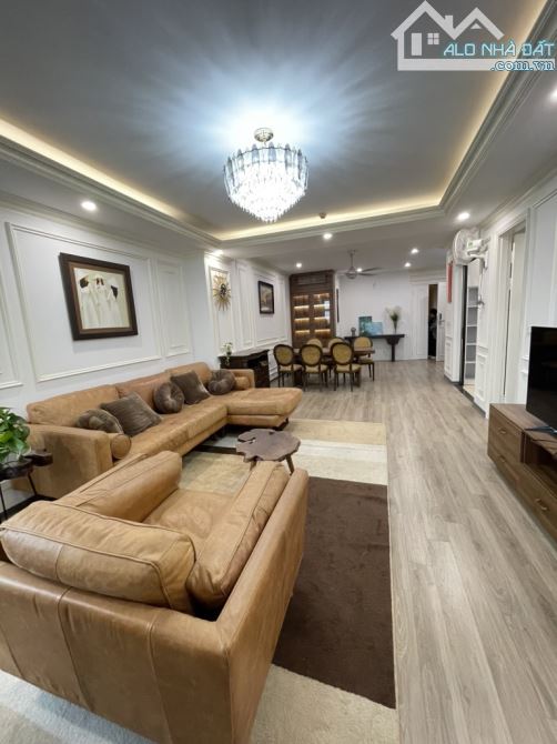 VIP - HIẾM, CĂN HỘ ĐẲNG CẤP FULL NỘI THẤT HIỆN ĐẠI, LÔ GÓC, BAN CÔNG QUANH NHÀ. - 4