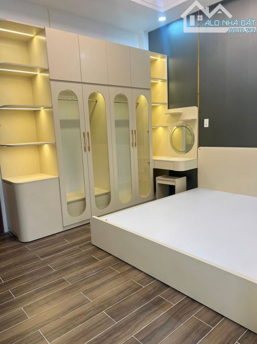 Nhà Sổ Hồng Riêng Phường tân Hạnh Giáp Dĩ an Bình Dương 4 tỷ 300 triệu 3 lầu - 4