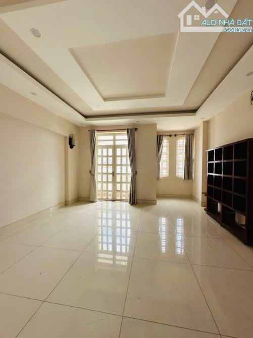 GẤP BÁN, DT 180M²(NGANG 10M), HẺM XE HƠI NGUYỄN DUY TRINH, PHÚ HỮU - 4