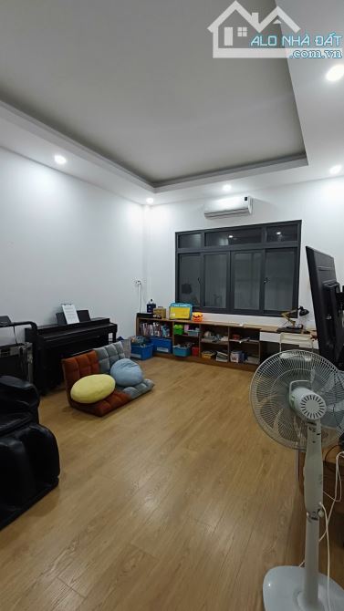 BÁN NHÀ LÊ VĂN QUỚI P BÌNH HƯNG HÒA A, HẺM XE HƠI QUAY ĐẦU 80M2 ĐÚC 3 TẤM GIÁ NHỈNH 7TỶ TL - 4