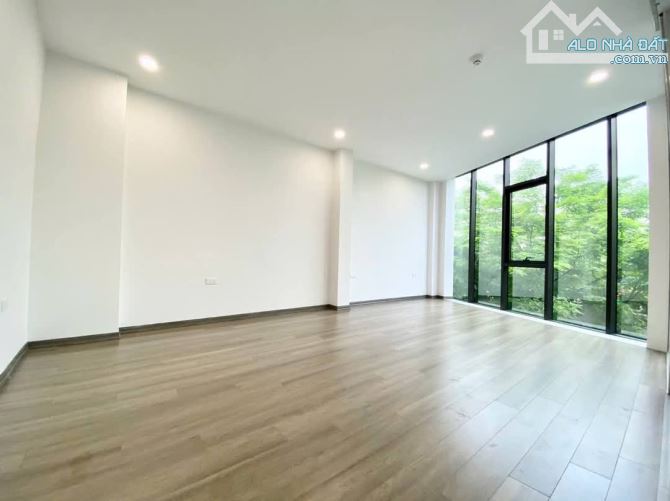 VIP MẶT PHỐ - 9 TẦNG - MẶT TIỀN SIÊU LỢI THẾ - KINH DOANH VĂN PHÒNG SHOWROOM - VỈA HÈ - 4