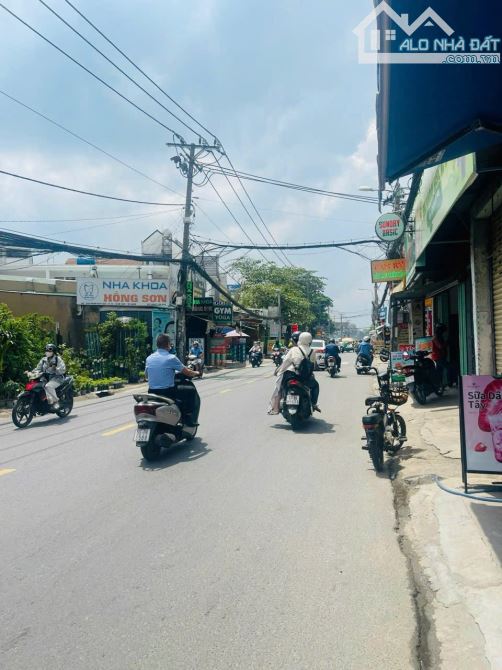Nhà 2 MẶT HẺM 196m2(7/14 X 24 )3 Tầng- 1 MẶT TIỀN Kinh Doanh Hẻm 1/ Xe Tải Tránh có lề - 4