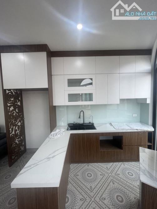 BÁN NHÀ MỚI NGÕ 344 NGỌC THỤY – GARA Ô TÔ –THANG MÁY –FULL NỘI THẤT–40M2- 6 TẦNG - 9.5 TỶ - 4