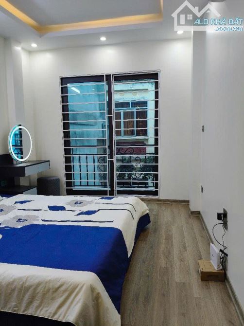 SIÊU HIẾM, DÂN XÂY HỘ KHẨU GIA THUỴ, 40M, 4T, PHÂN LÔ, Ô TÔ TRÁNH, THOÁNG TRƯỚC SAU.   👉N - 4