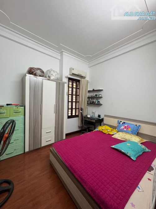 ❌ Phố VIP Cầu giấy - Sổ 42m2 nét căng - Nhà Dân - Giá 7 tỷ 95 - Gần phố. - 4