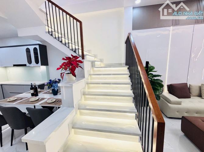 Bán Nhà Q12 - 73M2( 4 x 18.5M )- 2Tầng - HXH- Chỉ 6,23 Tỷ. - 4