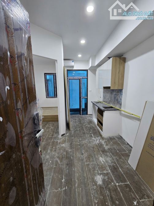 Bán CCMN Mai Dịch, 90m² x 9 tầng, MT 8m 32 phòng khép kín, dòng tiền 300tr/tháng - 5
