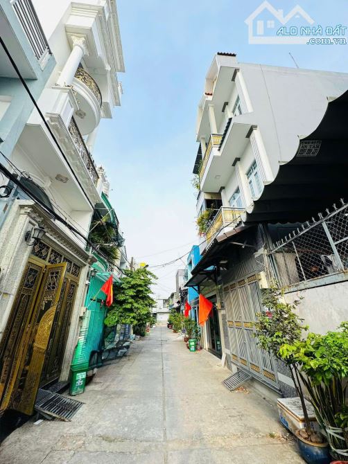 Nhà Hẻm Ô tô Đường Liên Khu 5-6, 5 Lầu, 4 P.Ngủ, Sổ Hồng Hoàn Công đầy đủ - 5.7 tỷ (T.Lượn - 5