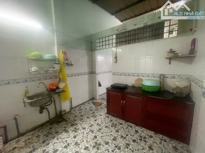 Bán nhà 2 tầng mặt tiền ngay chợ hóc môn kinh doanh đỉnh chỉ nhinh 4 tỷ - 5
