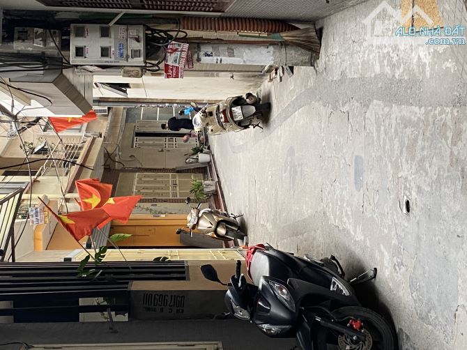 NGỌC THUỴ - LONG BIÊN 31.8m2 X5TẦNG Ô TÔ ĐỖ CỔNG ,NT ĐẦY ĐỦ  NHÀ ĐẸP Ở NGAY GI.Á 5T.Ỷ XÍU - 5