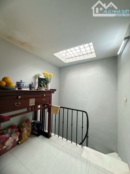 NGÕ ĐÊ TÔ HOÀNG ĐẦU PHỐ BẠCH MAI GIÁP ĐẠI CỒ VIỆT. 24M x 4 TẦNG ——-5,05 T.ỶY - 5