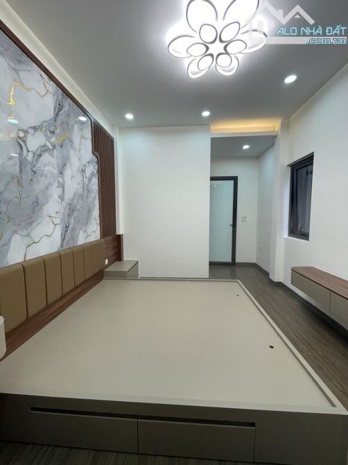 Siêu đẹp Tam Trinh, Hoàng Mai:35m2,5 Tầng, chỉ 5.9 Tỷ, gần phố, giá êm - 5