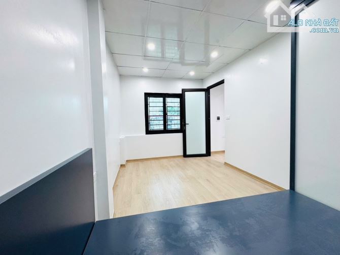 NHÀ ĐẸP Ở LUÔN PHỐ TÂN KHAI - HOÀNG MAI - Ô TÔ ĐỖ 43m2 chỉ hơn 2tỷ - 5