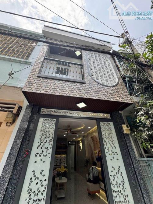 Chốt liền tay-công chứng ngay nhà NAM KỲ KHỞI NGHĨA Q3 chỉ 3ty180 SHR hẻm 4m Giáp q1,2,5 - 5