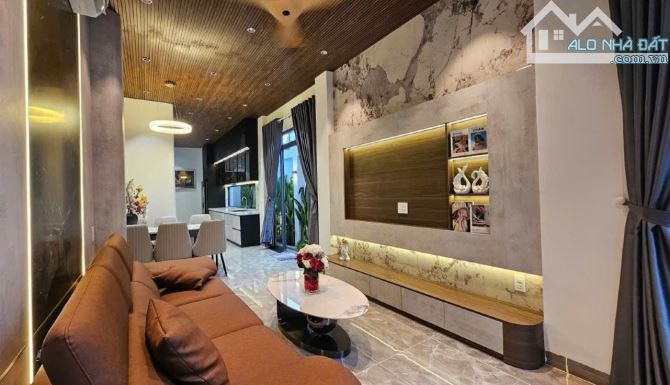 Q7 4x15M 3 TẦNG 3PN NHÀ MỚI Ở NGAY SỔ VUÔNG ĐẸP CĂN GÓC THOÁNG GẦN MẶT TIỀN 6.xT - 5