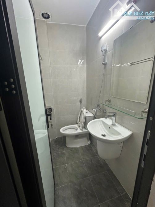 BÁN NHÀ ĐẤT ĐỘI CẤN –BA ĐÌNH DT 44M MT 4M 3 TẦNG GIÁ CHỈ 5.5 TỶ 100M RA PHỐ - 5