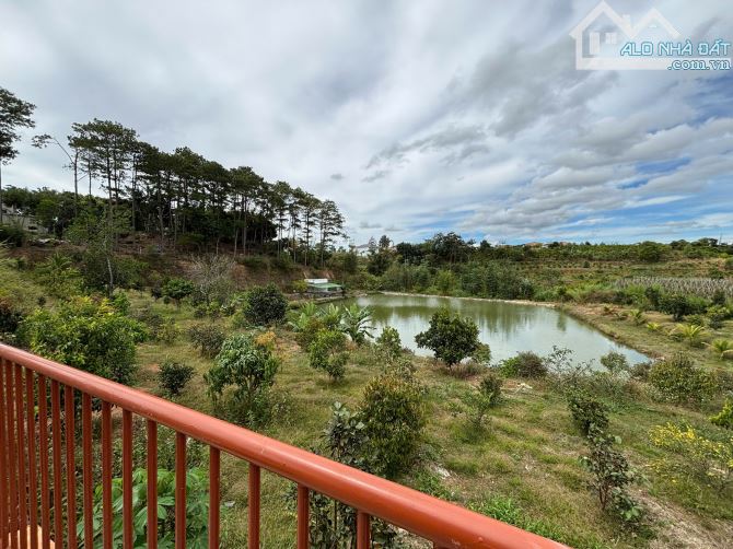 Đất cách sân bay Liên Khương, Đức Trọng chỉ 6km, sẵn nhà nhỏ xinh view đẹp giá chỉ 2tỷ9 - 5